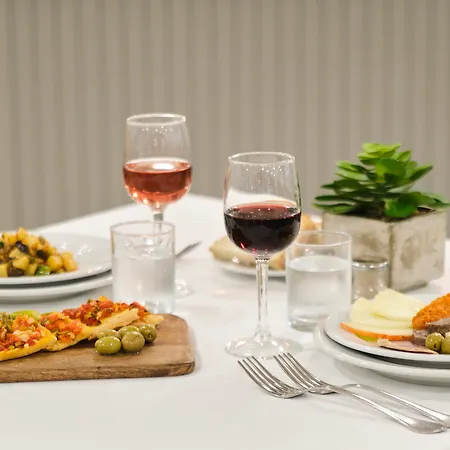 Apartahotel Duvabitat 3*